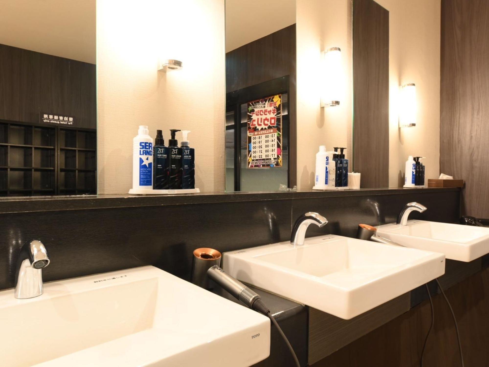 The Centurion Sauna Rest & Stay Sapporo Male Only Exteriör bild